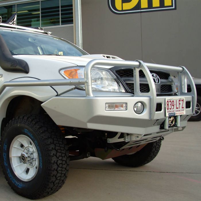 TJM OUTBACK HEAVY DUTY BUMPER BLACK STEEL