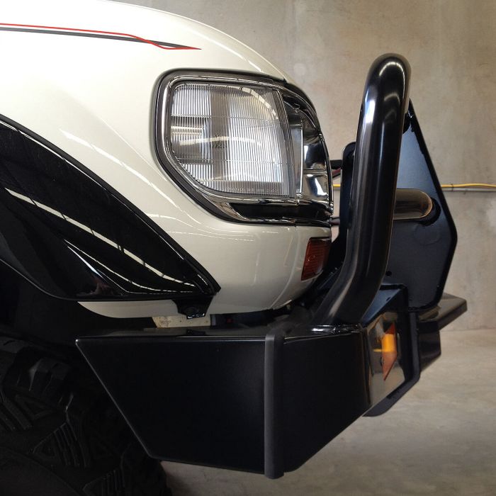 TJM OUTBACK BULL BAR STEEL BLACK