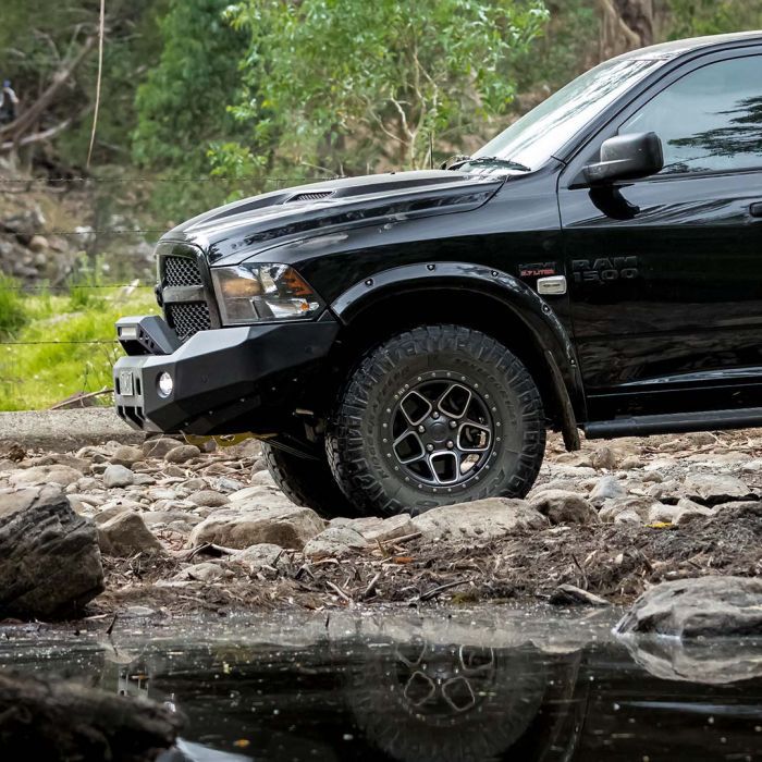 TJM VENTURER HEAVY DUTY BUMPER BLACK STEEL